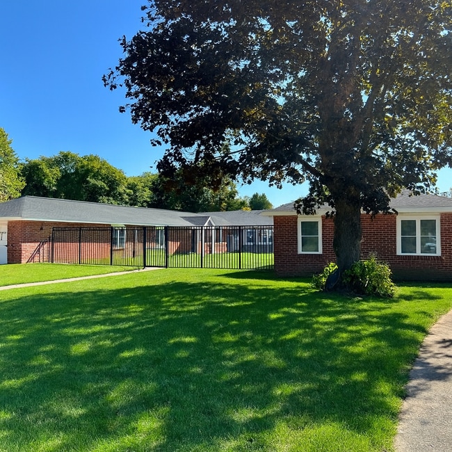 Photo - 61 Old Amherst Rd