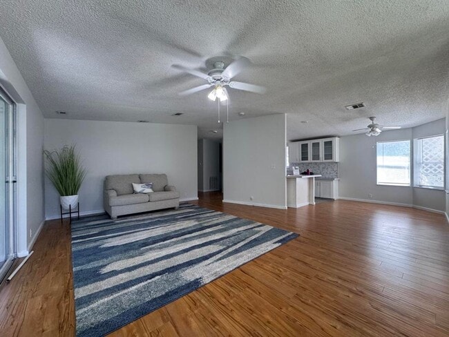 Photo - 2/2 in Plantation Oaks