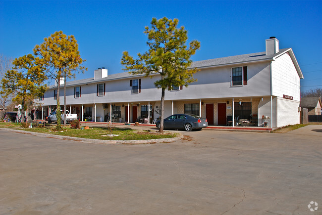 Hillcrest Apartments - Hillcrest Apartments