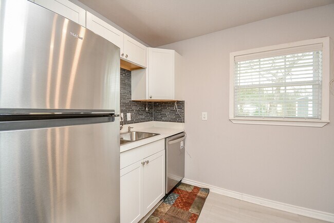 Photo - 6422 Sherwood Dr