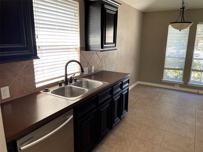 Photo - 2314 Colonial Springs Ln