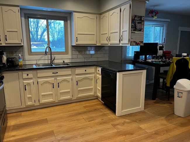 Photo - 6761 Dawn Dr