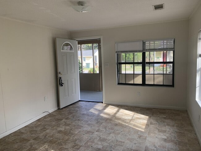 Photo - 110-P110 Edelle Osgood Ave