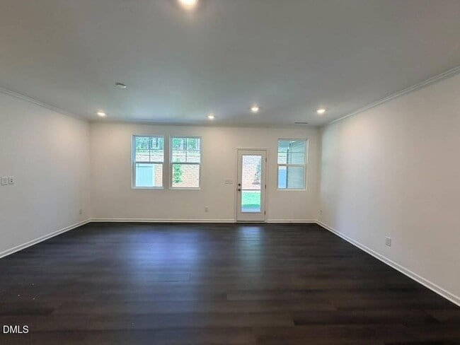 Photo - 228 Deercroft Dr