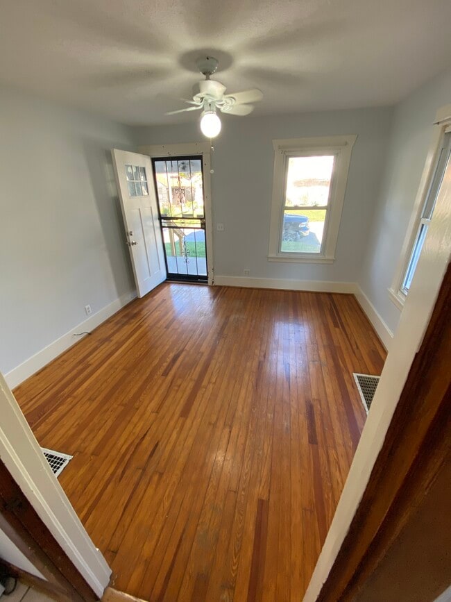 Photo - 4012 Henderson Ave