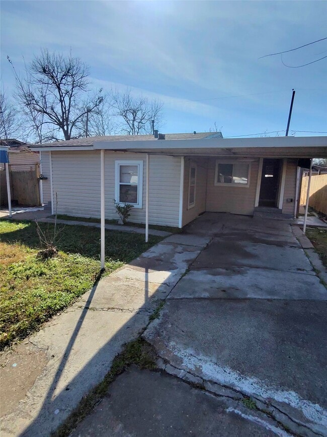 Photo - 10614 Chadwick St