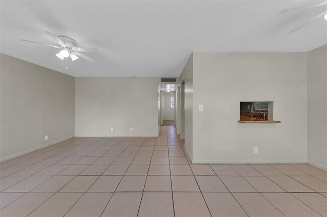 Photo - 2201 NE 36th St Unit 205