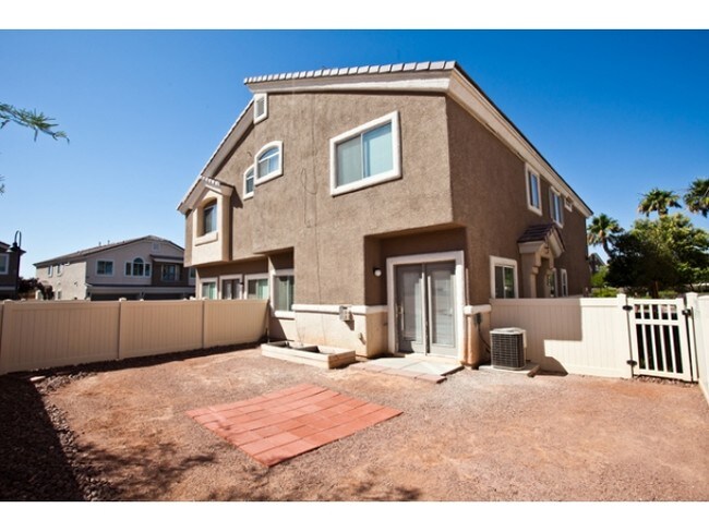 Photo - 3504 Glorious Iris Pl