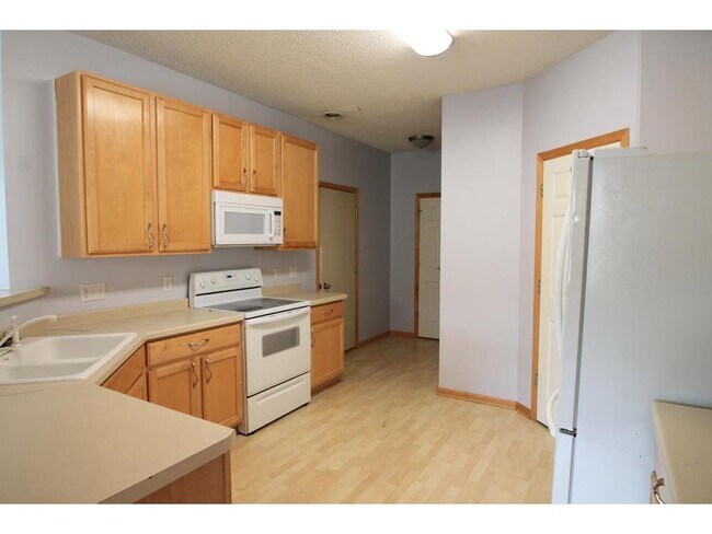 18001 96th Ave N