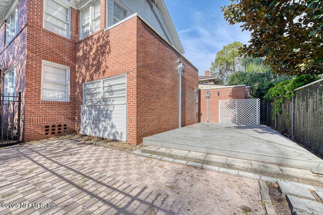 Photo - 1661 Aberdeen St