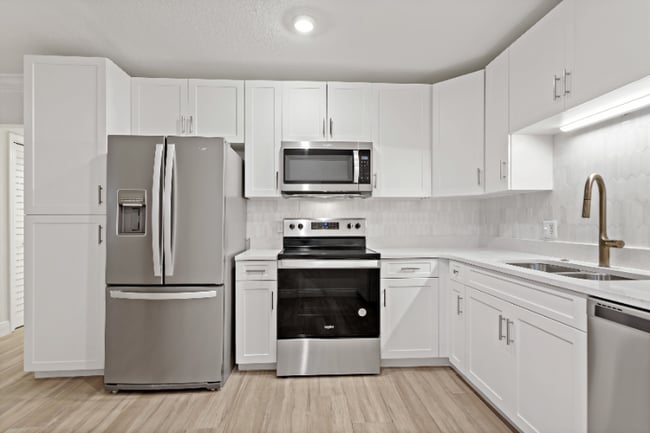 Photo - 3215 W Swann Ave Unit 13