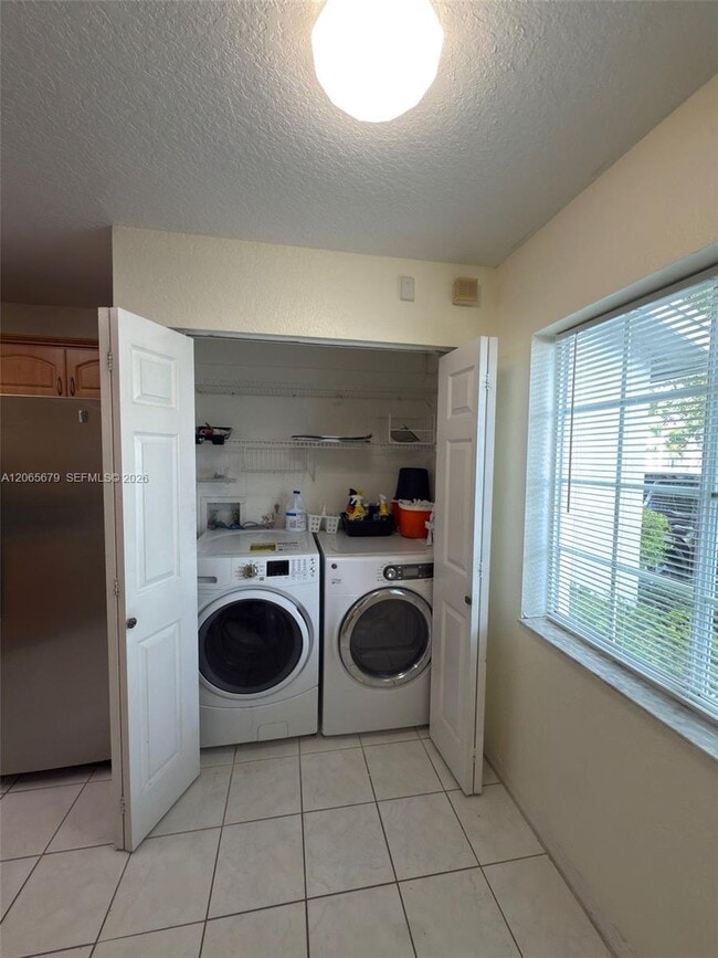 Photo - 1105 SW 44th Way