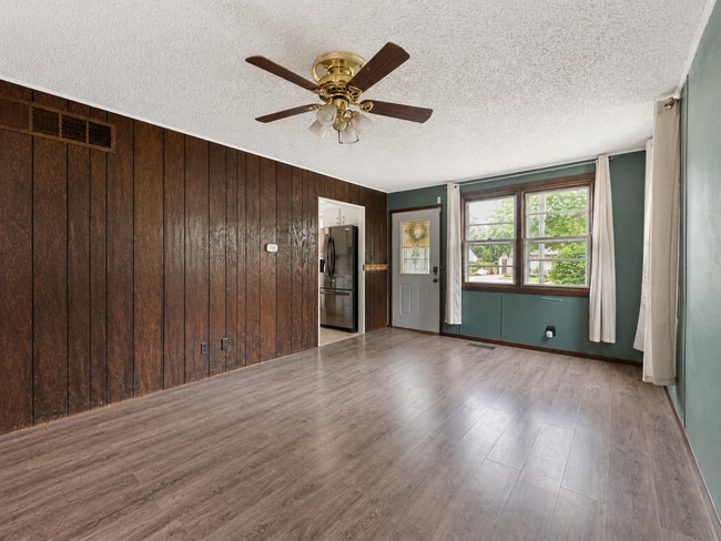 Photo - 4318 Sheffield Rd