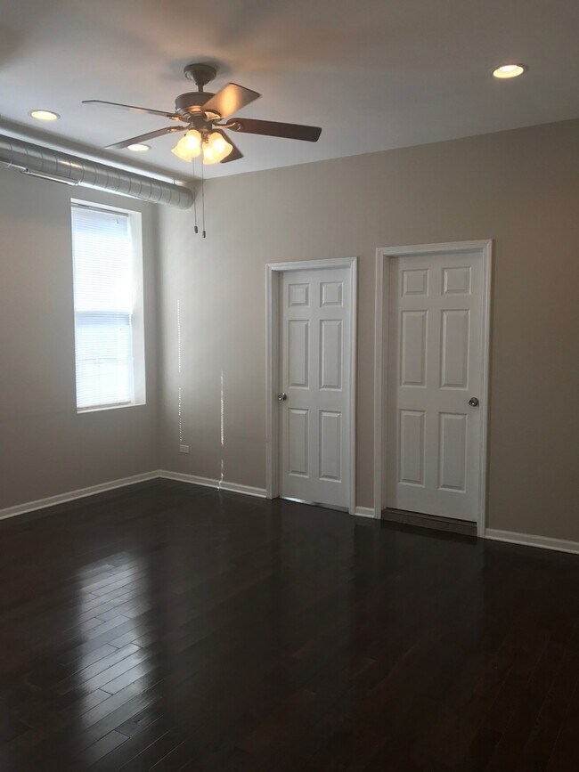 Photo - 1919 S Racine Ave