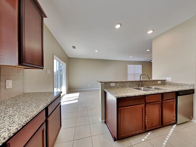 Photo - 2103 Slow Stream Dr