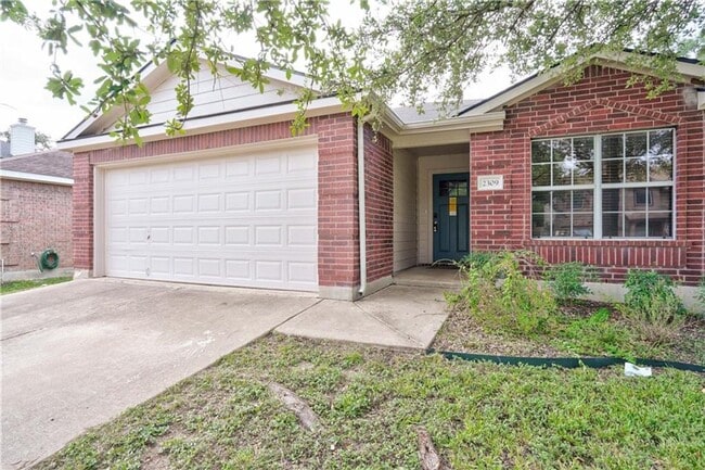 Building Photo - Charming One-Level 4 Bedroom Home with 2-C...