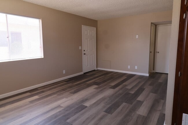 430 W Moyer Ave Unit 430 W Moyer Ave #B