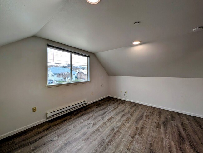 Photo - 533 Methow St Unidad #B