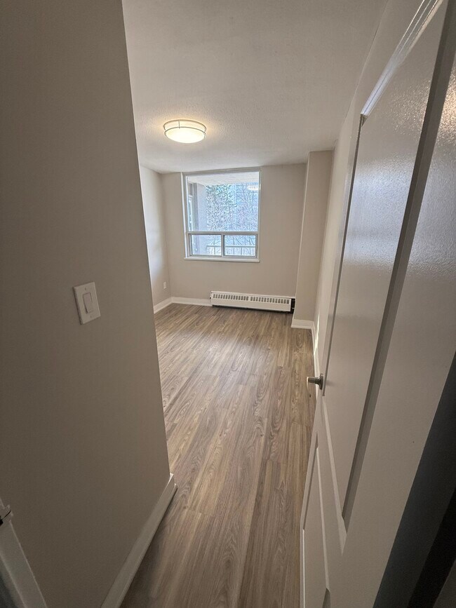 Photo - 1210 York Mills Rd