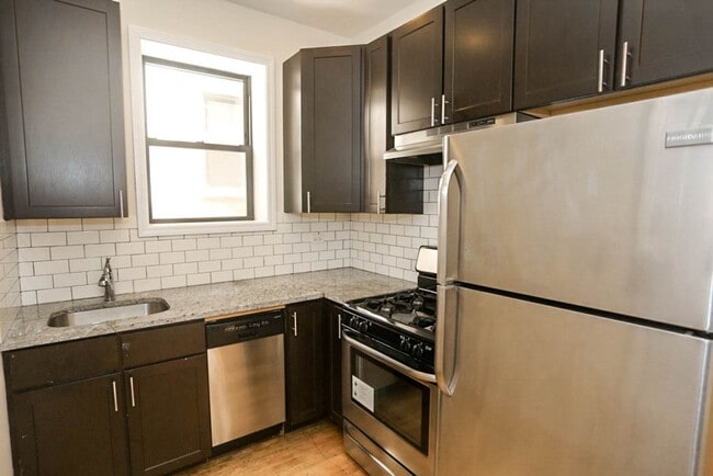 Photo - 428 W Surf St Unit 1C