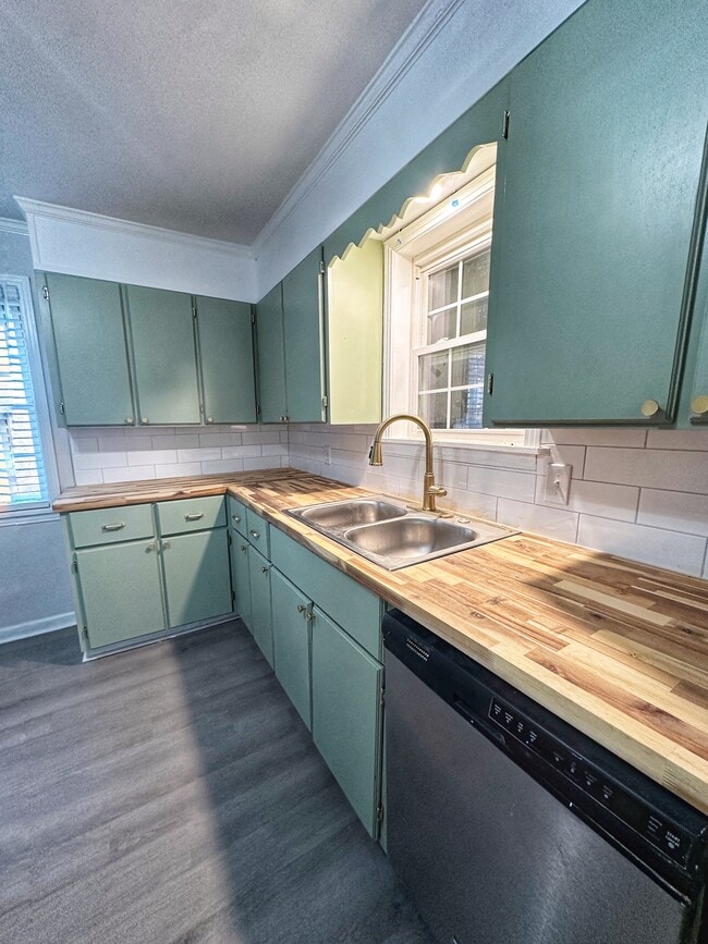 Photo - Stanton Main House