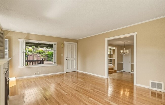 Photo - 3242 36th Ave W