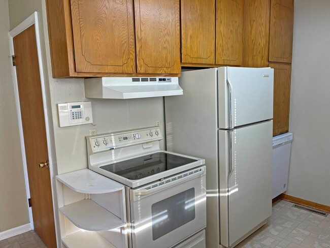 Photo - Charming 5 bedroom/2 bath close to UCCS