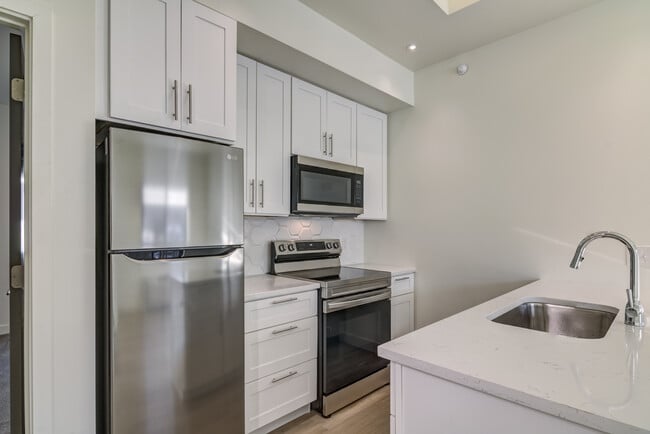 Photo - 3253 Fairfax St