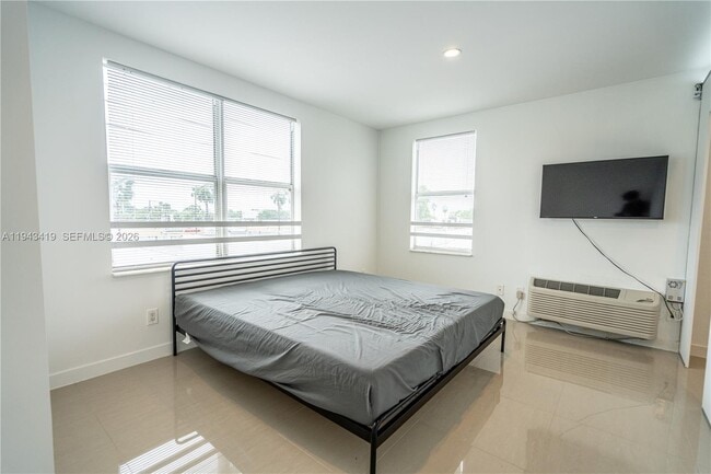 Photo - 924 Marseille Dr Unit 38