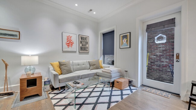 Photo - 418 7th St SE Unit 102