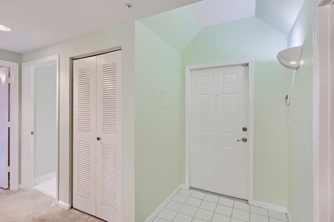 Photo - 800 Uno Lago Dr Unit 305