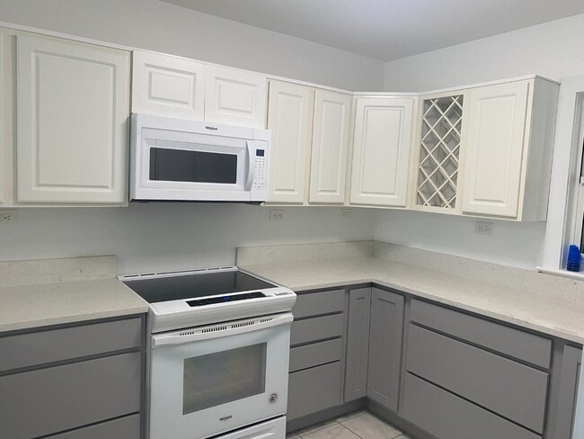 Photo - 2601 S Roosevelt Blvd Unidad 102A