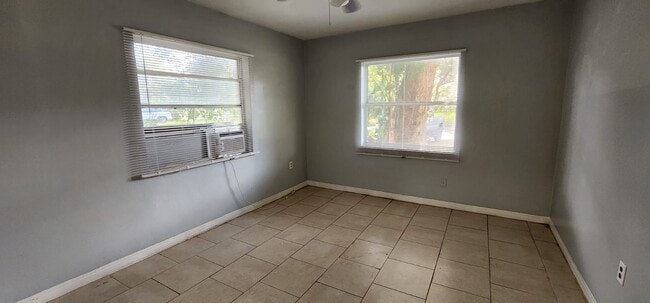 Photo - 2/1 St Pete Single Family Home !