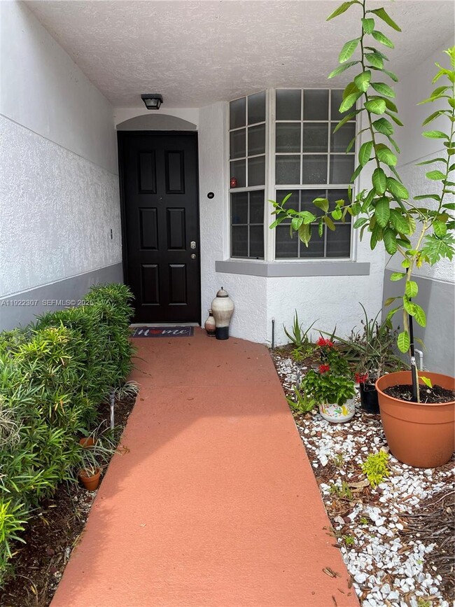 Building Photo - 715 SW 148th Ave Unit 611