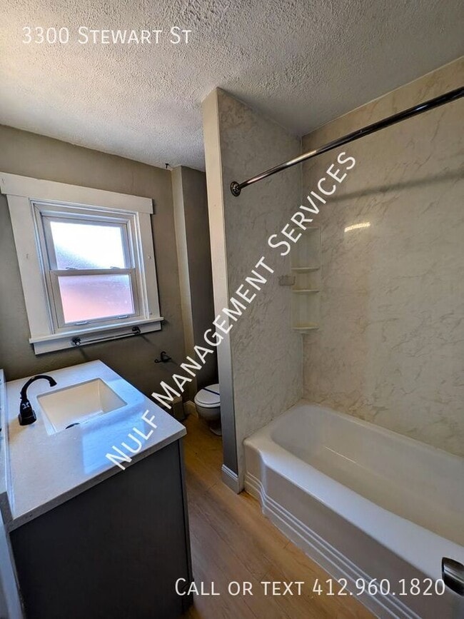 Photo - 3300 Stewart St
