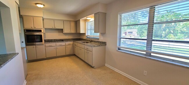 Photo - 1512 Picardy Cir