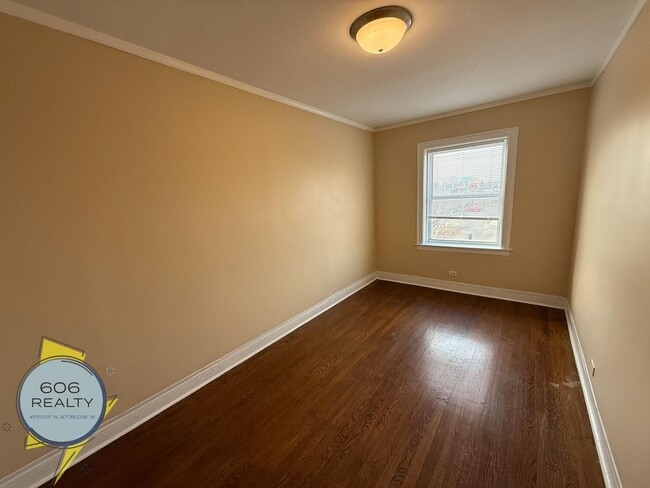 Photo - 2805 N Kilbourn Ave Unit 3S