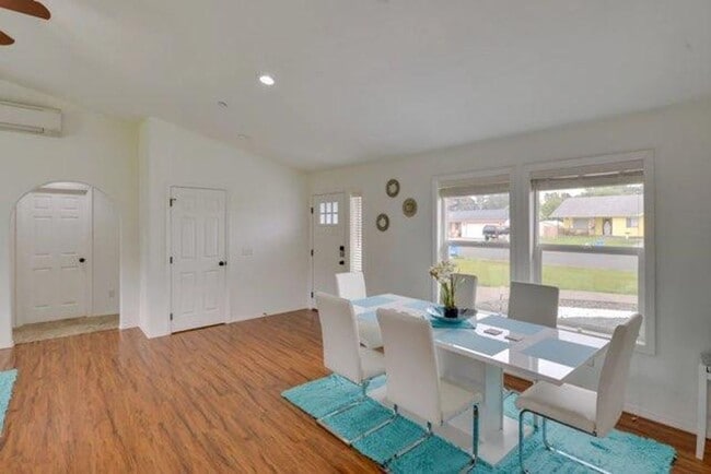 Photo - 4 Bedroom 2 bath Home!