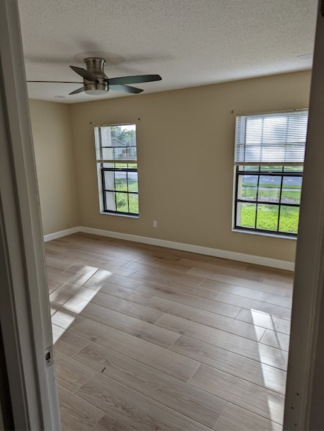 Photo - 1357 Dexter Dr E