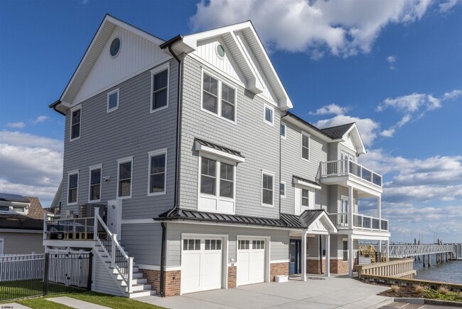 Building Photo - 139 Gibbs Ave