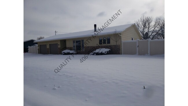 SPACIOUS 3-BEDROOM 2 BATH HOME FOR RENT - SPACIOUS 3-BEDROOM 2 BATH HOME FOR RENT