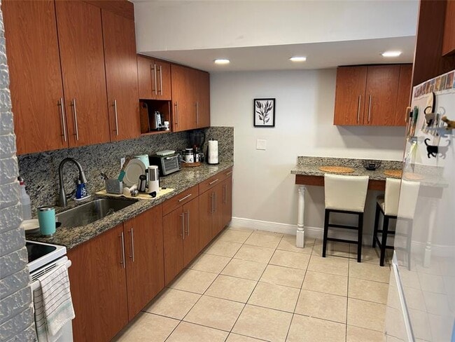 Photo - 230 SW 15th St