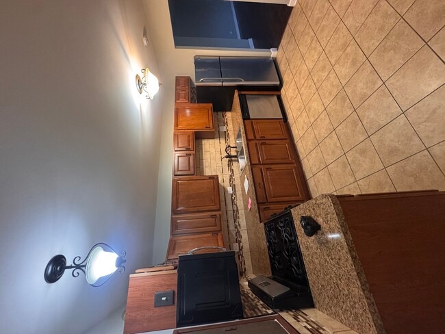 Photo - 202 E Streamwood Blvd