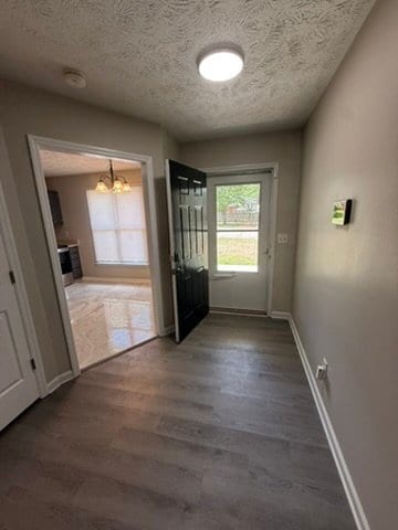 Photo - 302 Wapiti Dr