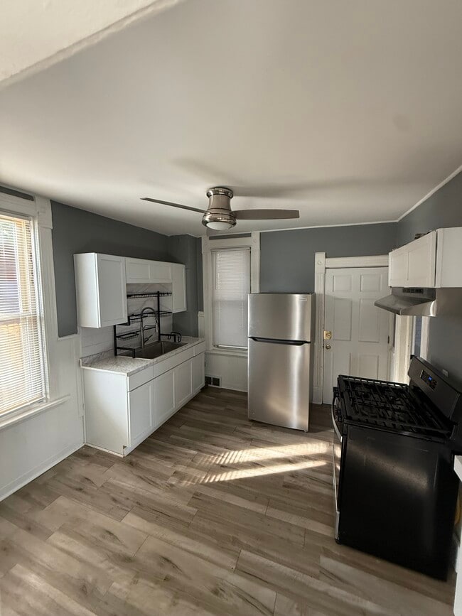 1206 Michigan Ave Unit Lower