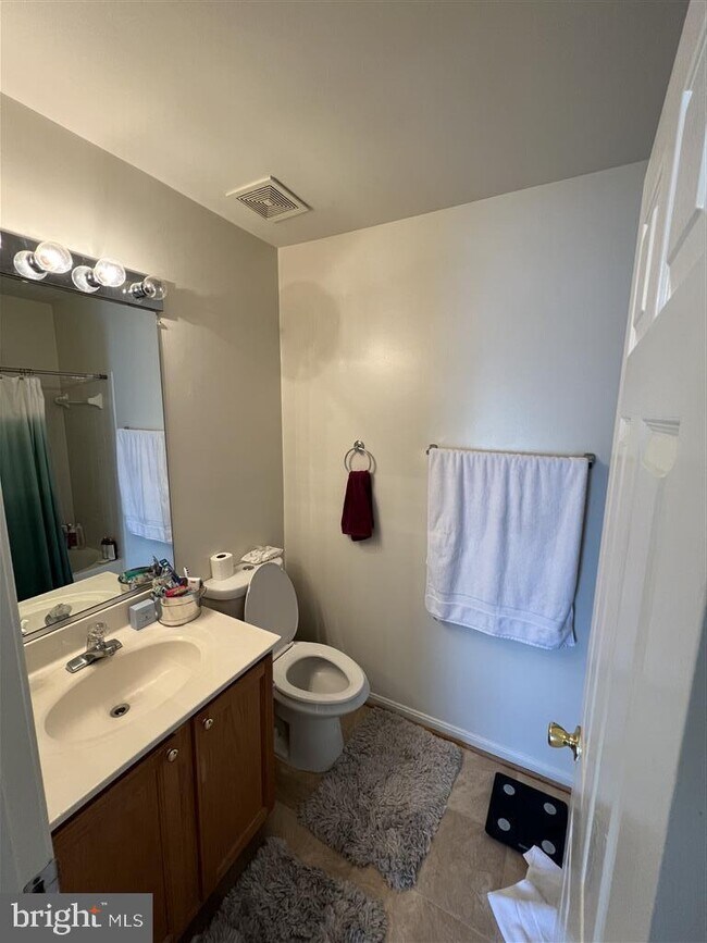 2437 Fox Mine Ln Townhome Townhome Rental in Herndon VA