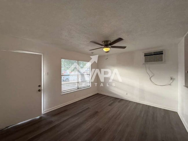 Photo - 6514 Mossledge Dr