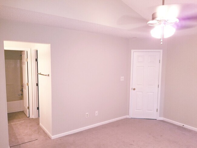 Photo - 2 Bedroom 2 Bath End Unit Townhome in Grafton