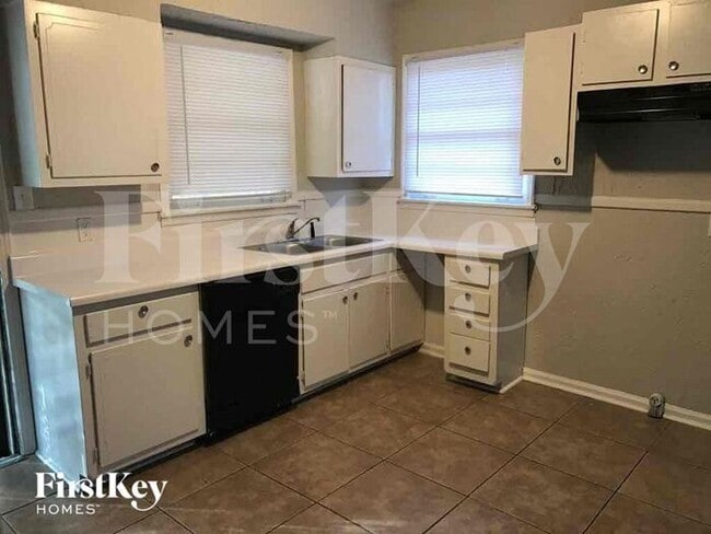 Photo - 1094 E Shelby Dr