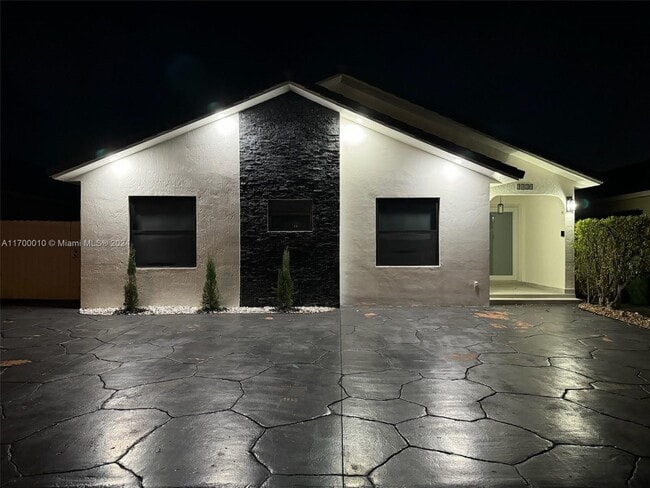 Photo - 3129 W 73rd Pl